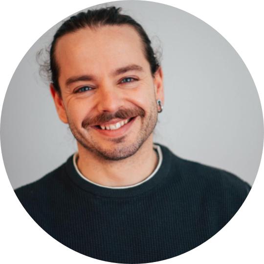 Dr. Bernardo Teixeira